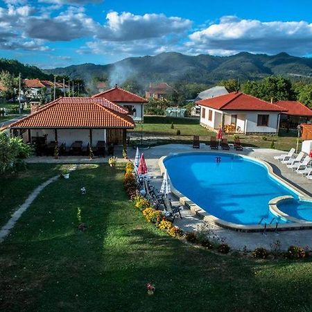Complex Balkandzhii Aprilci Kültér fotó
