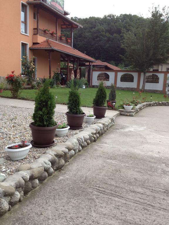 Complex Balkandzhii Aprilci Kültér fotó